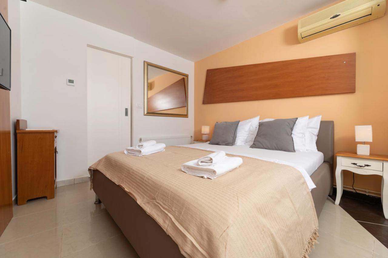 Apartments Ana Malinska Zewnętrze zdjęcie