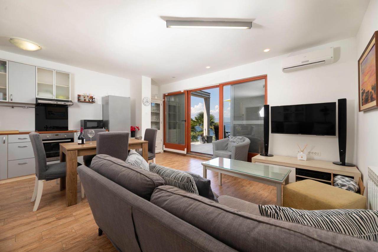 Apartments Ana Malinska Zewnętrze zdjęcie