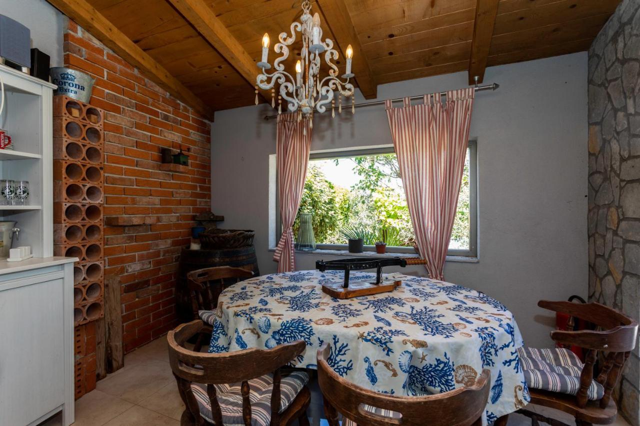 Apartments Ana Malinska Zewnętrze zdjęcie